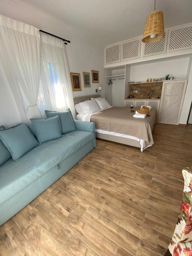 Reginas Apartments Иксиа Экстерьер фото