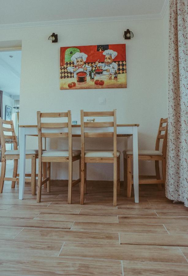Reginas Apartments Иксиа Экстерьер фото