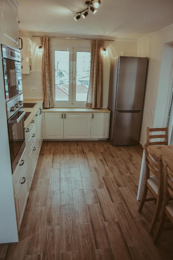 Reginas Apartments Иксиа Экстерьер фото