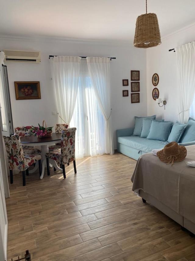 Reginas Apartments Иксиа Экстерьер фото