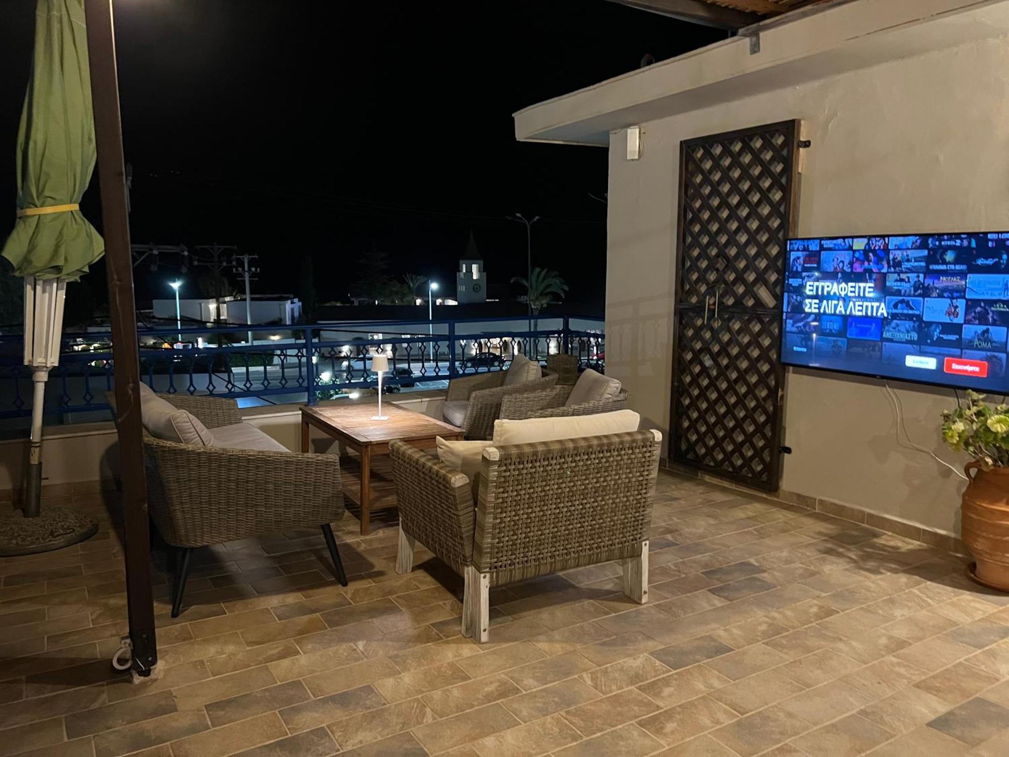 Reginas Apartments Иксиа Экстерьер фото
